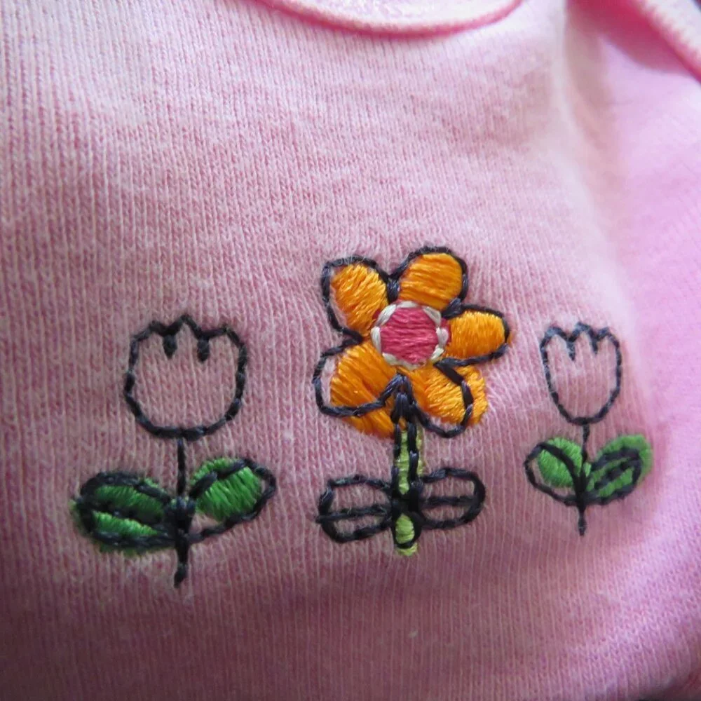 Baby Flowers Pink Bodysuit embroidered 0-3mts Carter's